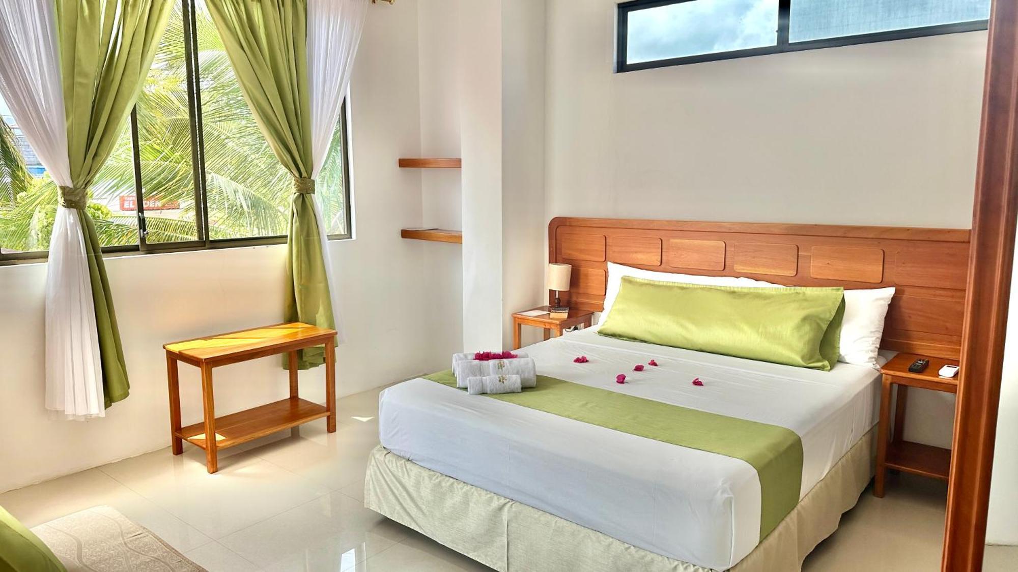 Hostal Suenos Silvestres Пуэрто-Айора Экстерьер фото