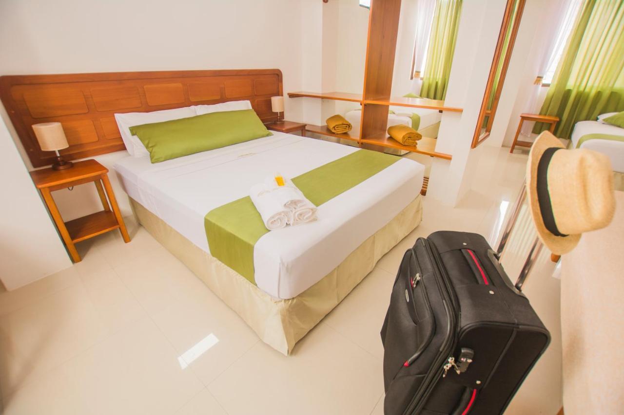 Hostal Suenos Silvestres Пуэрто-Айора Экстерьер фото